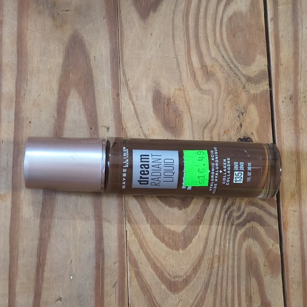 Maybelline Dream Radiant Liquid Foundation In 135 Java